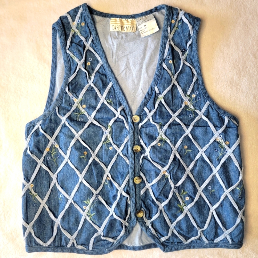 Casey & Max Vintage Denim Vest Basketweave Floral Design. Size M